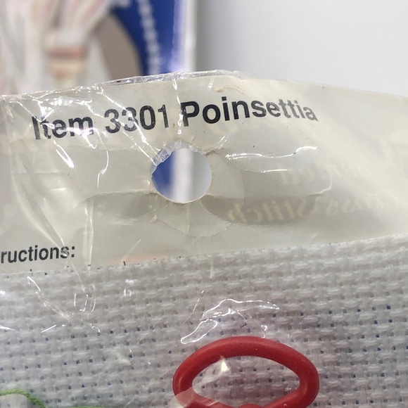 Bundle of 7 CHRISTMAS Cross-Stitch Holiday Poinsettia Dolphin & Santa Kits - Picture 15 of 17